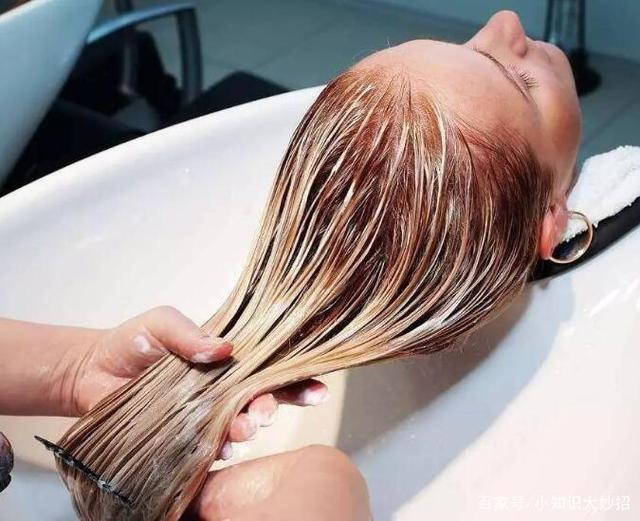 俪真生发：教你「正确洗头法」配上特别护理步骤解决干燥和脱发问题！